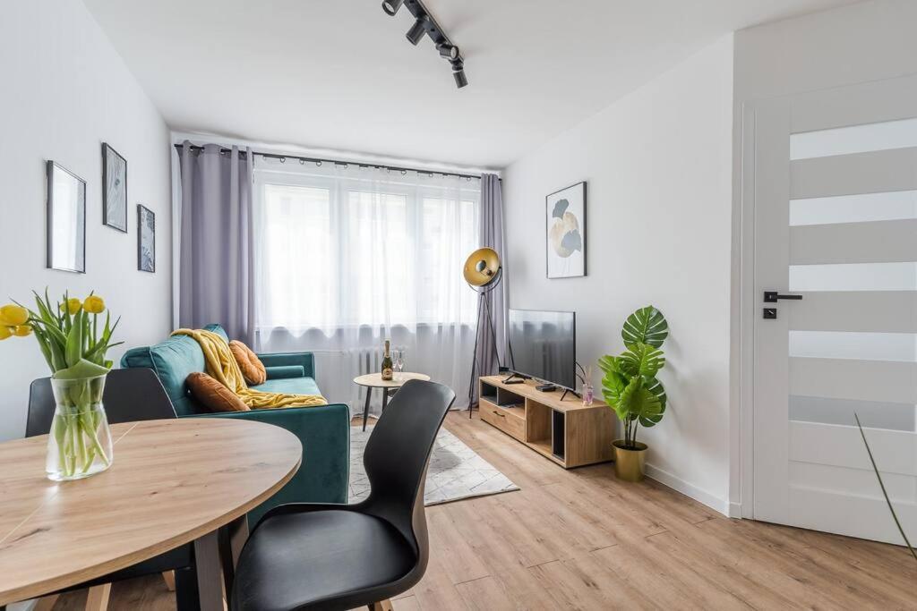 Uroczy Apartament 2 Pokoje - 10 Min Do Morza! Gdańsk Eksteriør billede
